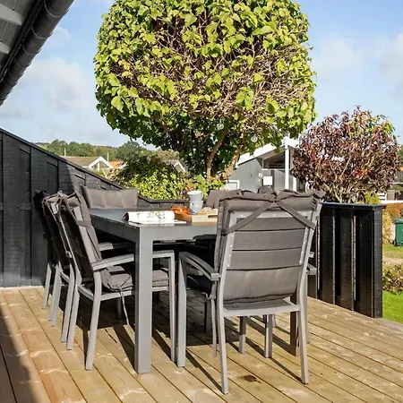 Stunning In Sjlund With Jacuzzi And 3 Bedrooms * Sjolund