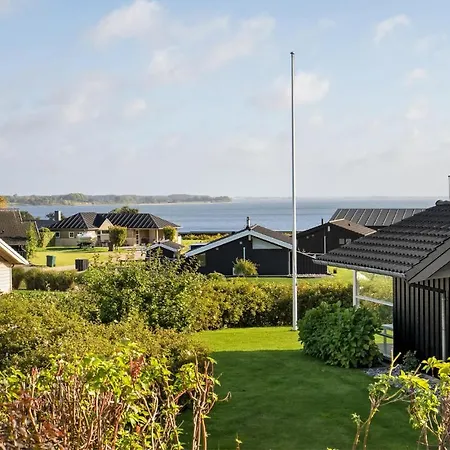 Stunning In Sjlund With Jacuzzi And 3 Bedrooms Casa vacanze