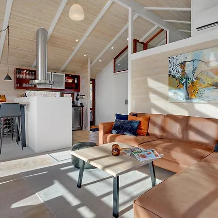 Stunning In Sjlund With Jacuzzi And 3 Bedrooms Casa vacanze Sjolund