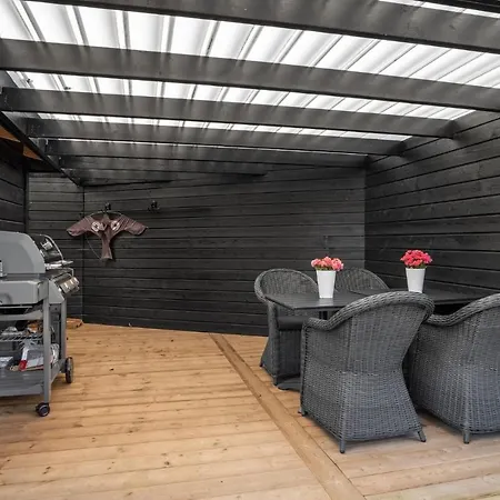 Casa vacanze Stunning In Sjlund With Jacuzzi And 3 Bedrooms