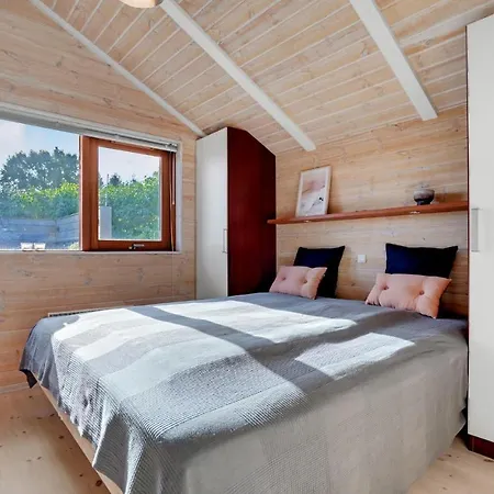 Casa vacanze Stunning In Sjlund With Jacuzzi And 3 Bedrooms Sjolund