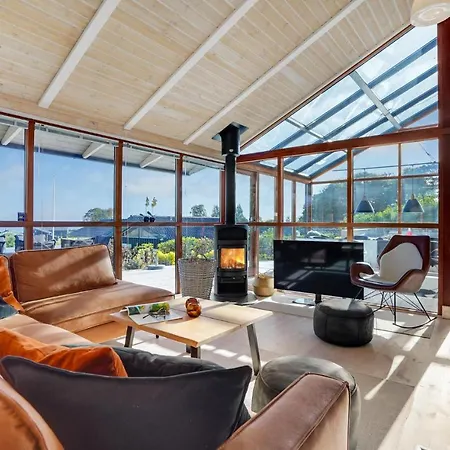 Stunning In Sjlund With Jacuzzi And 3 Bedrooms