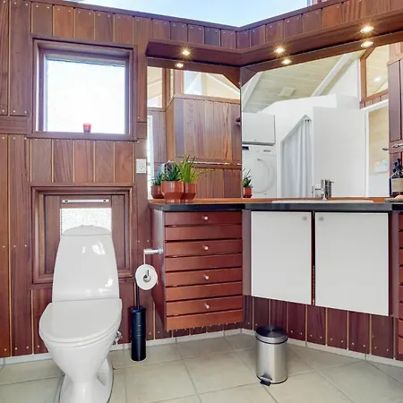 Casa vacanze Stunning In Sjlund With Jacuzzi And 3 Bedrooms *
